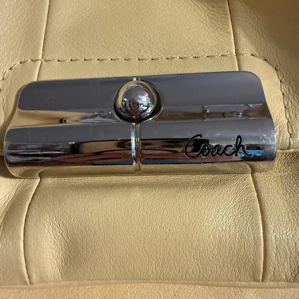 Coach Buttercup Yellow Leather Shoulder Bag - Picture 4 of 14